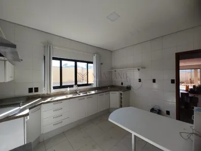 Casa de Condomínio com 3 Quartos à venda, 255m² no Vila Aviação, Bauru