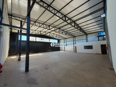 Ponto Comercial à venda, 370m² no Jardim Patrícia, Uberlândia