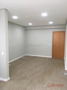 Sala Comercial à venda, 32m² no Centro, Jacareí