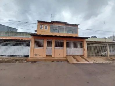 Sobrado com 4 Quartos à venda, 270m² no Ceilândia Norte, Brasília