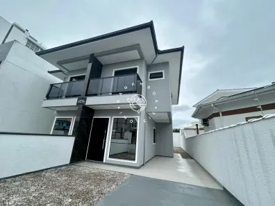 Sobrado com 3 Quartos à venda, 369m² no Pagani, Palhoça