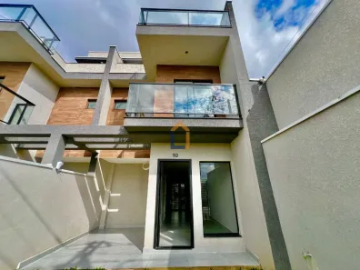 Sobrado com 3 Quartos à venda, 90m² no Pinheirinho, Curitiba