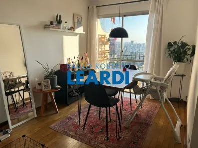 Apartamento com 3 Quartos para alugar, 78m² no Vila Madalena, São Paulo