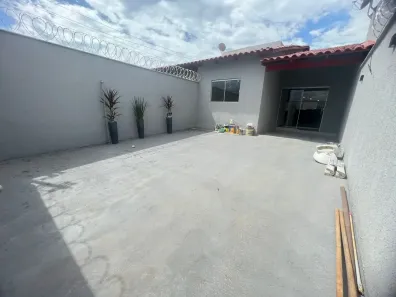 Casa com 2 Quartos à venda, 105m² no Residencial Jardim Canedo II, Senador Canedo