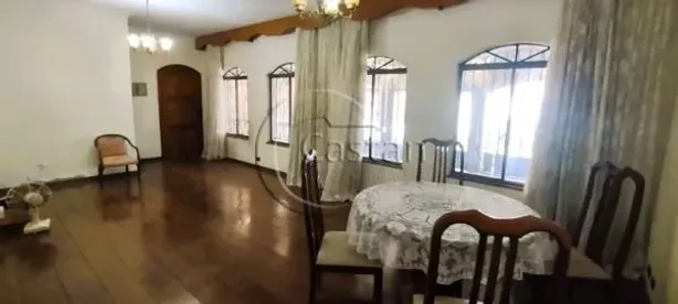 Casa com 3 Quartos à venda, 250m² no Vila Bertioga, São Paulo