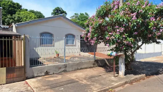 Casa com 3 Quartos à venda, 136m² no Luiz de Sá, Londrina