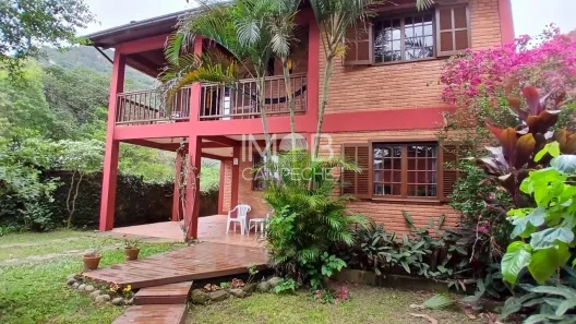 Casa com 4 Quartos à venda, 200m² no Pântano do Sul, Florianópolis