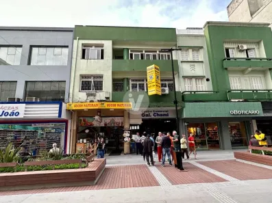 Sala Comercial com 2 Quartos à venda, 108m² no Centro, Santa Maria