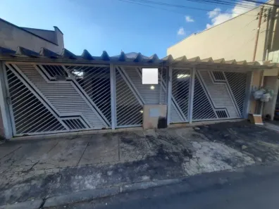 Casa com 3 Quartos à venda, 116m² no Setor Garavelo, Aparecida de Goiânia