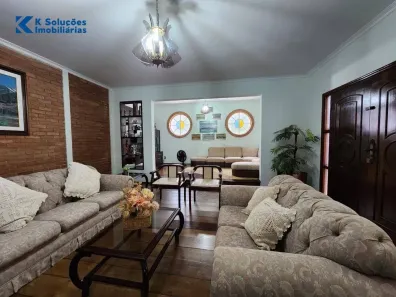 Casa com 3 Quartos à venda, 212m² no Vila Guedes de Azevedo, Bauru
