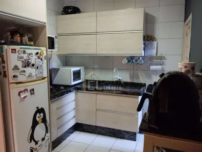 Casa com 3 Quartos à venda, 90m² no Jardim Santa Alice, Londrina
