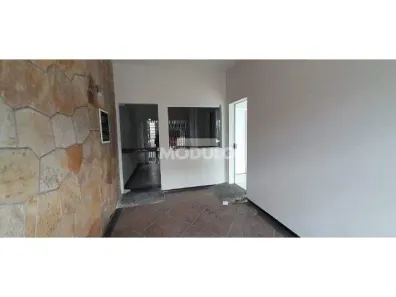 Imóvel Comercial com 3 Quartos para alugar, 154m² no Centro, Uberlândia
