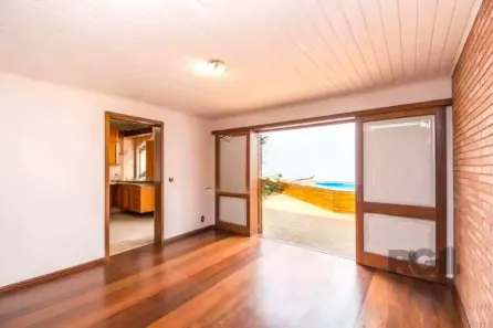 Casa com 3 Quartos para alugar, 224m² no Santana, Porto Alegre