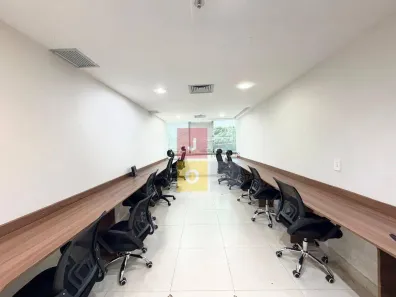 Sala Comercial para alugar, 30m² no Barra Olímpica, Rio de Janeiro