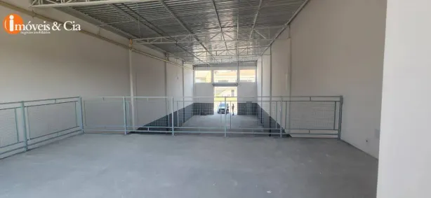 Galpão/Depósito/Armazém para alugar, 385m² no Atibaia Jardim, Atibaia