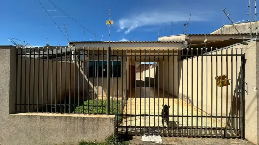 Casa com 2 Quartos à venda, 65m² no Loteamento Madrid, Maringá