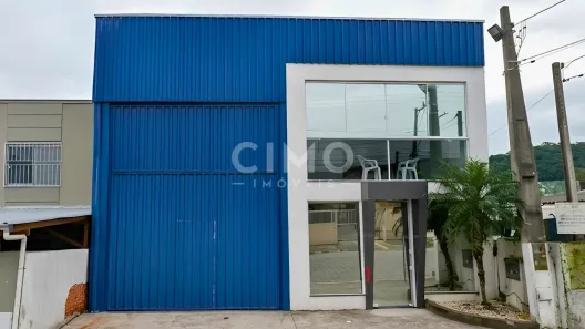 Galpão/Depósito/Armazém para alugar, 250m² no Espinheiros, Itajaí