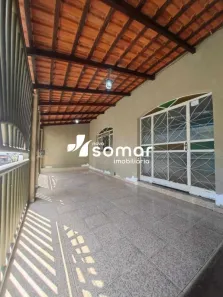 Casa com 4 Quartos para alugar, 212m² no Catalão, Divinópolis