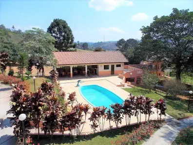 Fazenda/Sítio com 5 Quartos para alugar, 640m² no Jardim São Miguel, Cotia
