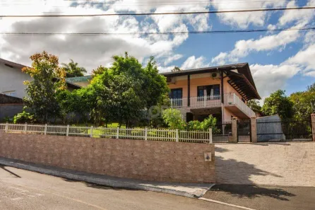 Casa com 3 Quartos à venda, 220m² no Itoupava Central, Blumenau