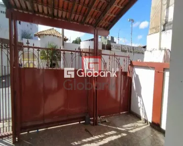 Casa com 6 Quartos à venda, 223m² no Centro, Montes Claros