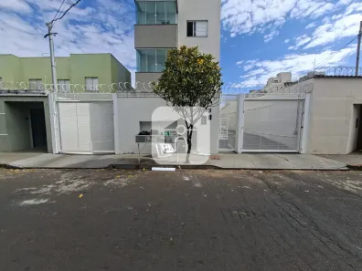 Apartamento com 3 Quartos para alugar, 90m² no Saraiva, Uberlândia