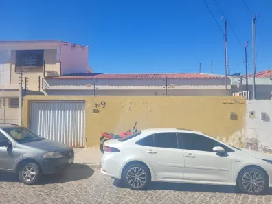 Casa com 3 Quartos à venda, 140m² no São José, Petrolina