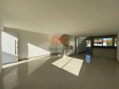Casa com 3 Quartos para alugar, 120m² no Trevo, Belo Horizonte