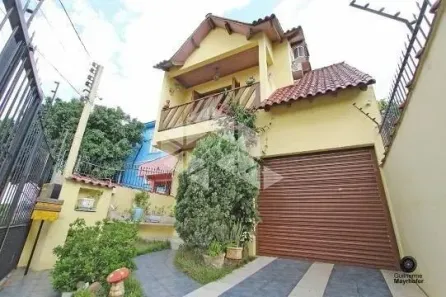 Casa com 3 Quartos à venda, 165m² no Medianeira, Porto Alegre