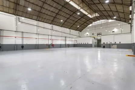 Galpão/Depósito/Armazém à venda, 1400m² no Penha, Rio de Janeiro