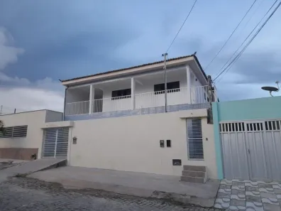 Casa com 6 Quartos à venda, 285m² no Candelária, Natal