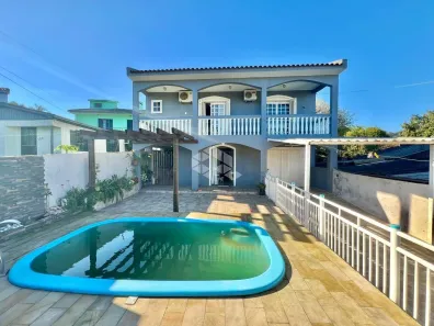 Casa com 4 Quartos à venda, 226m² no Salgado Filho, Santa Maria