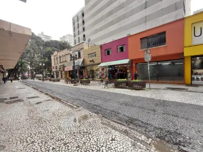 Ponto Comercial com 2 Quartos para alugar, 105m² no Centro, Curitiba