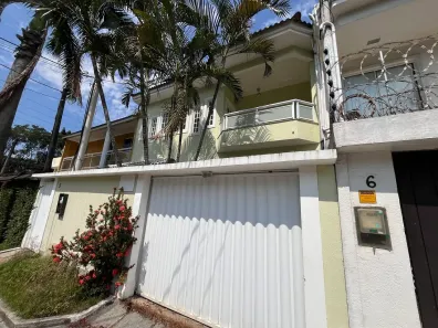 Casa de Condomínio com 3 Quartos para alugar, 220m² no Vargem Pequena, Rio de Janeiro