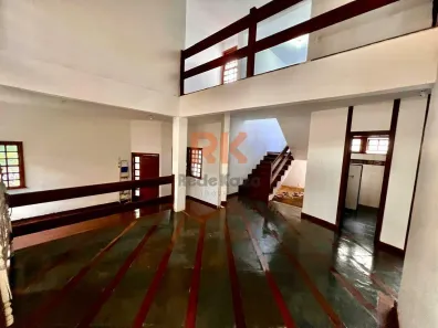 Casa com 5 Quartos para alugar, 375m² no Planalto, Belo Horizonte