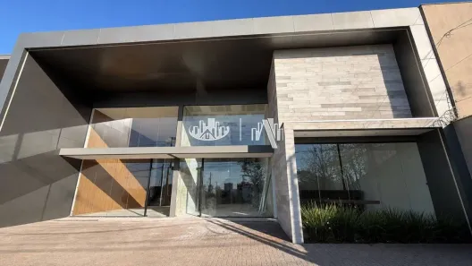 Ponto Comercial para alugar, 150m² no Colonial, Londrina