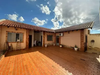 Sobrado com 8 Quartos à venda, 347m² no Vila Morumbi, Campo Grande