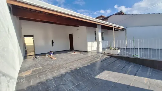 Casa com 3 Quartos para alugar, 200m² no Jardim Europa, Bragança Paulista