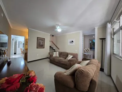 Sobrado com 3 Quartos à venda, 156m² no Aparecida, Santos