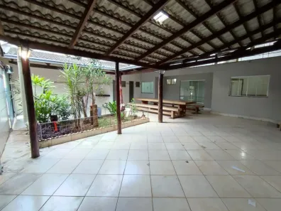 Casa com 4 Quartos à venda, 320m² no Água Branca, Goiânia