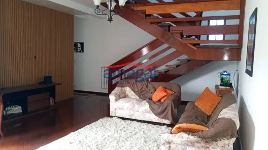 Casa com 3 Quartos à venda, 327m² no Jardim Jacinto, Jacareí