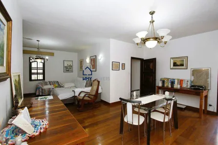 Casa com 5 Quartos à venda, 600m² no Santo Antônio, Belo Horizonte