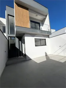Sobrado com 3 Quartos à venda, 159m² no Laranjeiras, Caieiras