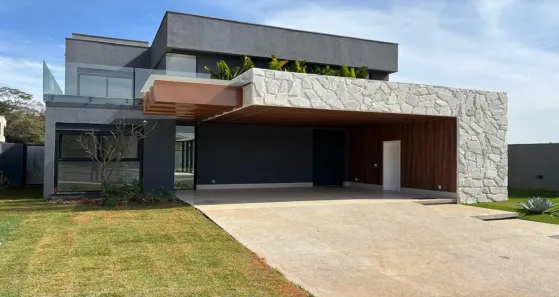 Casa de Condomínio com 4 Quartos à venda, 284m² no Jardins França, Goiânia