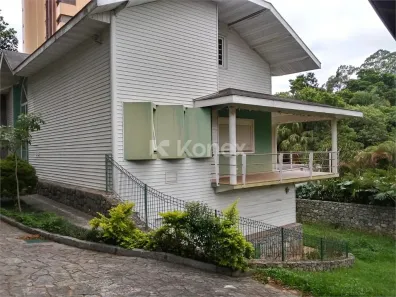 Sobrado com 4 Quartos à venda, 540m² no Vila Albertina, São Paulo