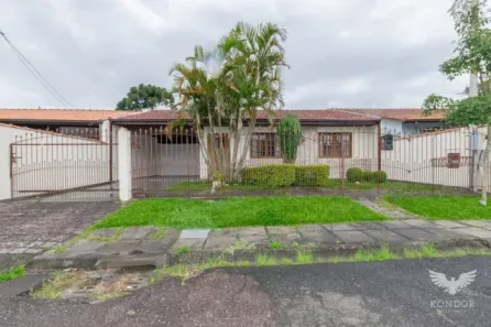 Casa com 4 Quartos para alugar, 170m² no São Braz, Curitiba