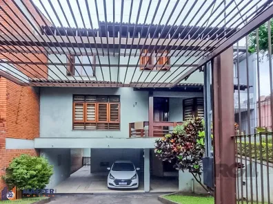 Casa com 4 Quartos à venda, 225m² no Teresópolis, Porto Alegre