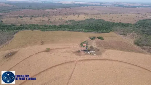 Fazenda/Sítio com 3 Quartos à venda, 70m² no Setor Central, Montes Claros de Goiás