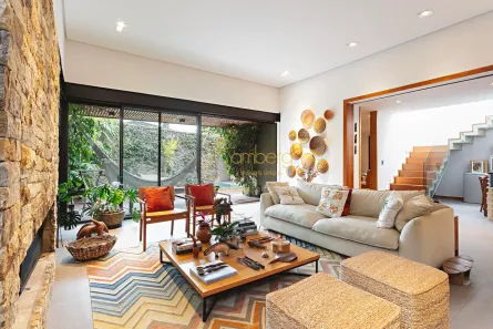 Casa com 4 Quartos para alugar, 350m² no Vila Inah, São Paulo