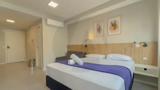Apartamento com 1 Quarto para alugar, 29m² no Mont Serrat, Porto Alegre